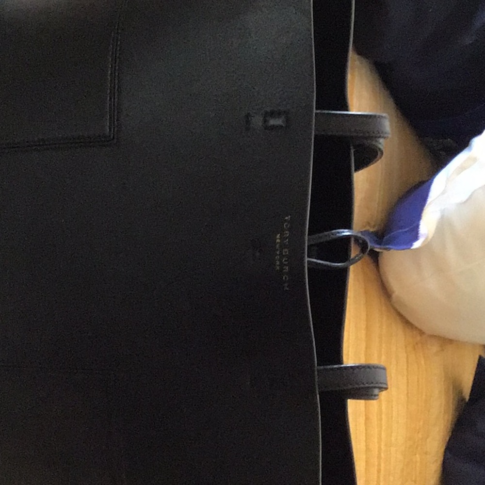 Black tory burch tot